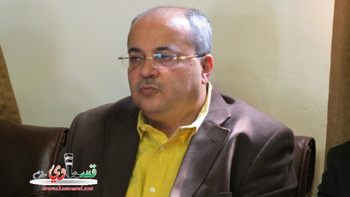الطيبي جلب 167 الف شيقيل واجتمع باهالي عكا وباهالي المبنى الذي تدمر في الكارثة ومعه